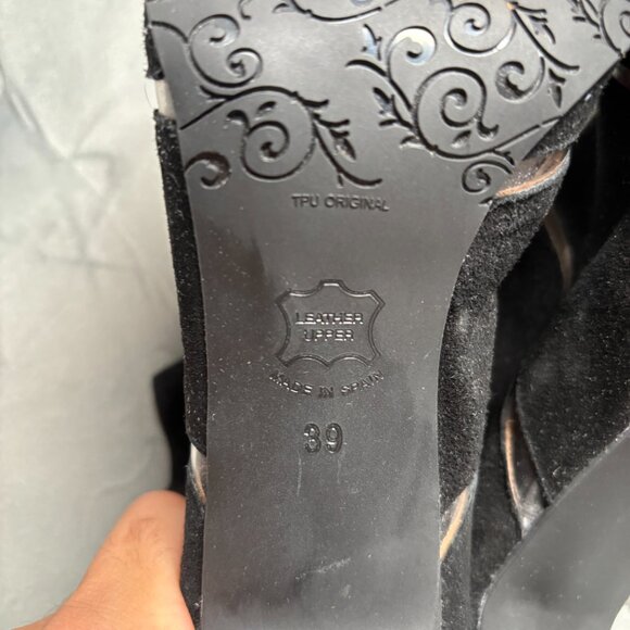 Brenda Zaro‎ Black Suede Leather Cutout Ankle Booties – Women’s Size 8.5 - Picture 11 of 14